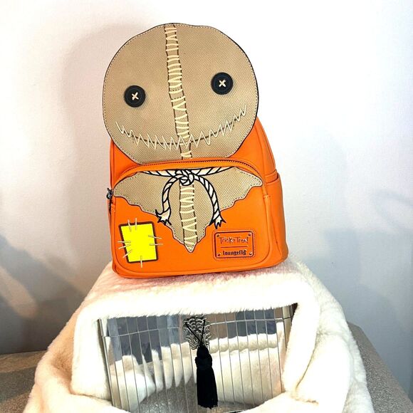 Loungefly Trick or Treat Sam Cosplay Mini Backpack – Halloween Edition NWT - Picture 12 of 12